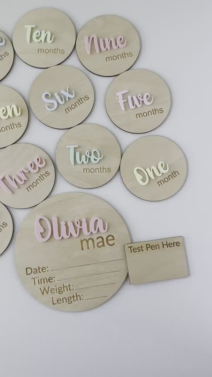 Hello World Birth Stats Sign and Monthly Milestone Set, Baby Gift Set, Baby Shower Gift, Baby Milestone Cards